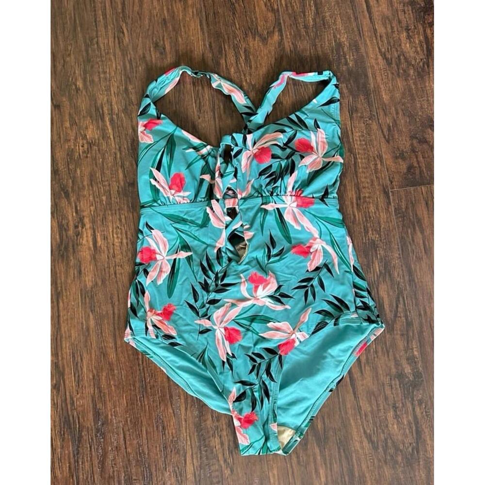 One Piece swimsuit